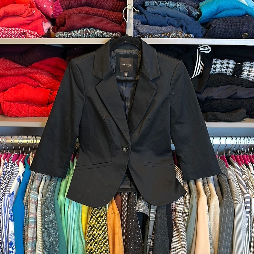 The Limited black slit back one button 3/4 sleeve 2 pocket blazer size XS